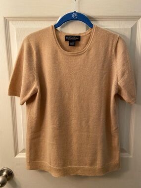 Brooks Brothers Italian Cashmere Short-Sleeve Crewneck Sweater in Light Camel